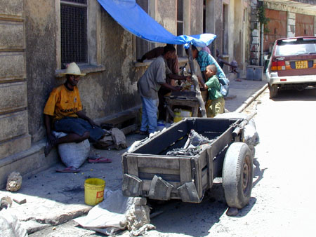 peddler in zanzibar21-10-02